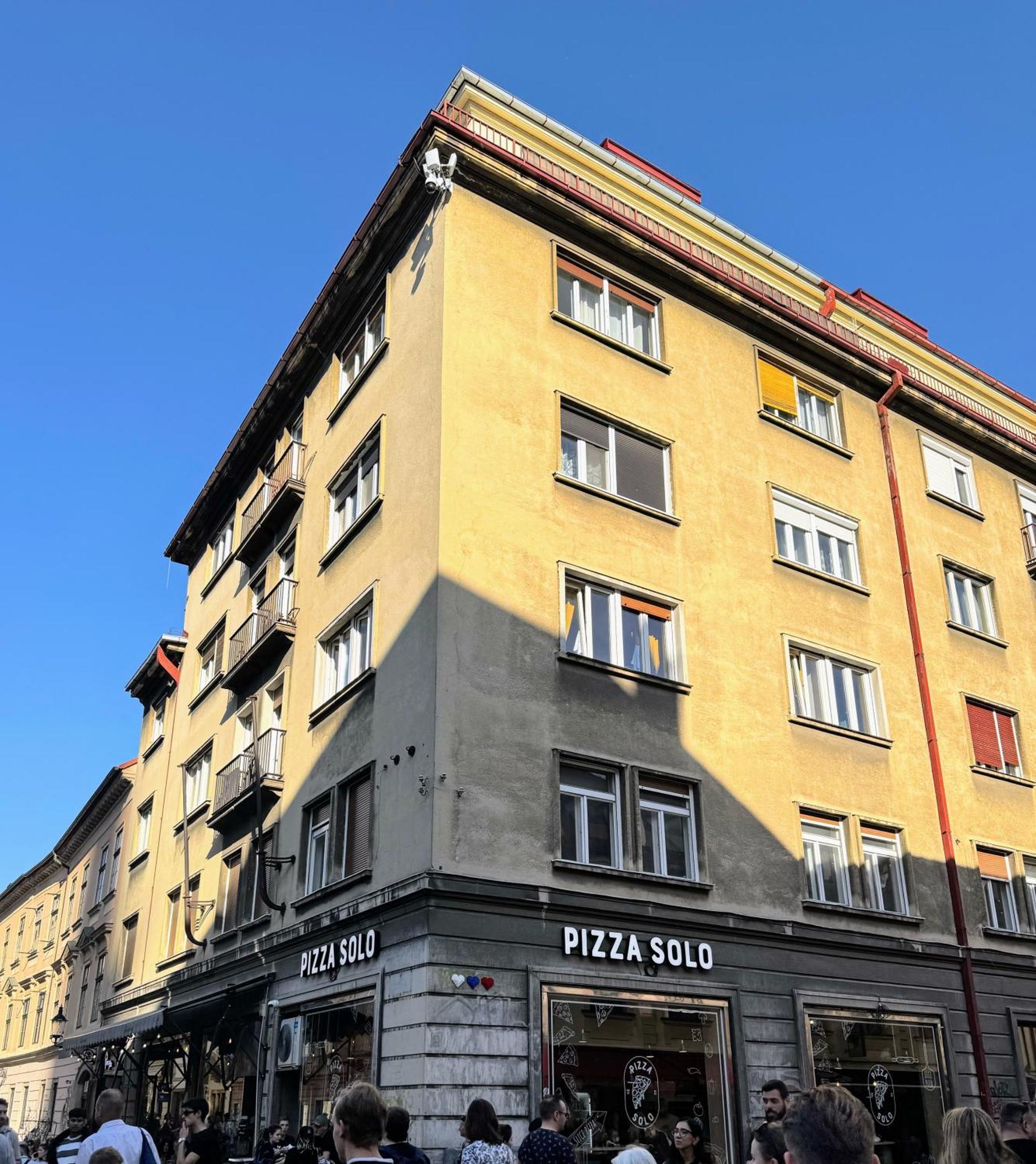 Extralarge Queen Room In The Heart Of Bratislava With Terrace Exterior foto